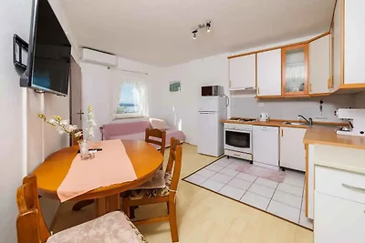 Ferienwohnung mit Balkon und Meerblick