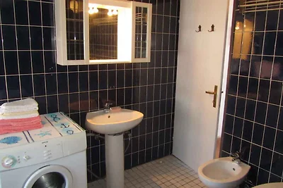 Ferienwohnung im Ortzentrum 100 m vom Strand