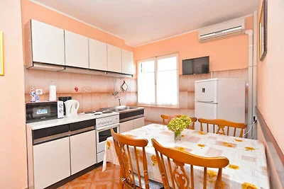 Ferienwohnung mit Klimaanlage und Balkon