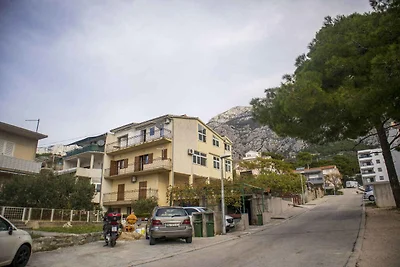 Ferienwohnung mit Klimaanlage und Balkon
