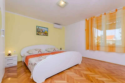 Appartamento Vacanza con famiglia Okrug Gornji