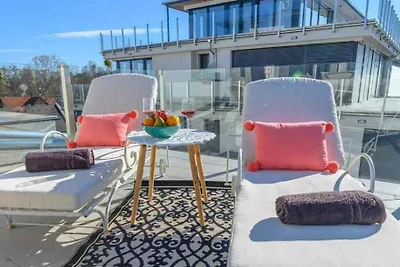 Ferienwohnung mit eigener Strand und Seeblick