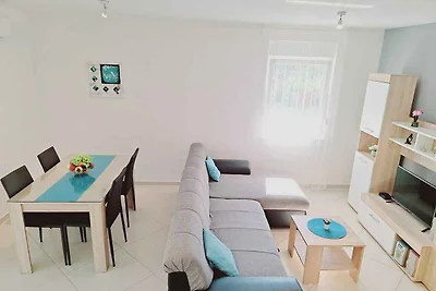 Ferienwohnung mitTerrasse