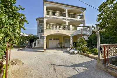 Ferienwohnung mit Balkon und Meerblick
