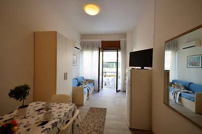 Studio mit Balkon und Klimaanlage