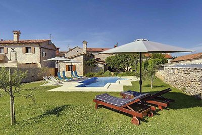 Villa mit Pool