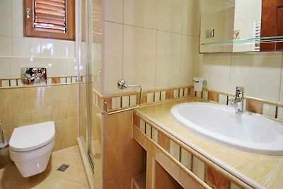 Ferienwohnung mit überdachter Terrasse und