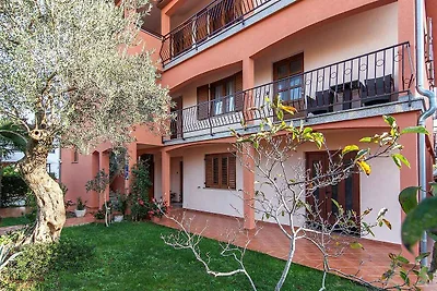 Ferienwohnung mit Garten und Klimaanlage