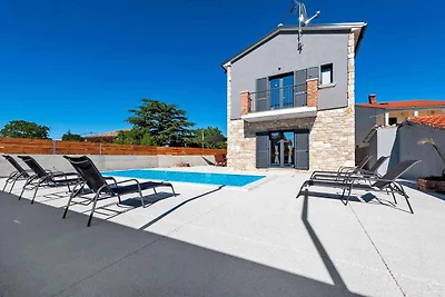 Villa mit Pool