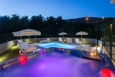 Holiday home relaxing holiday Seget Vranjica