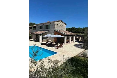 Villa mit Klimaanlage und Pool