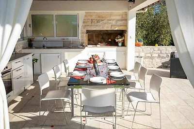 Ferienhaus mit Klimaanlage und Pool