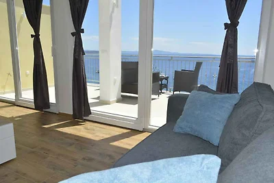 Ferienwohnung mit Klimaanlage und Terrasse, d