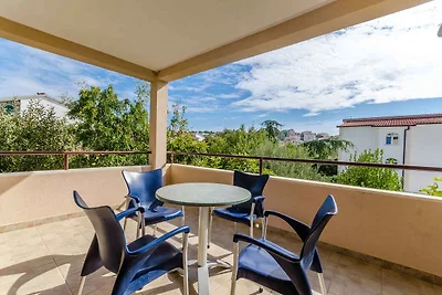 Ferienwohnung mit Swimmingpool und Balkon