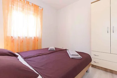 Ferienwohnung mit Terrasse und Meerblick