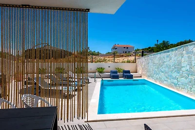 Traumhafte Villa Navy Lemon in Vodice mit pri