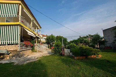 Ferienwohnung mit Klimaanlage und Terrasse