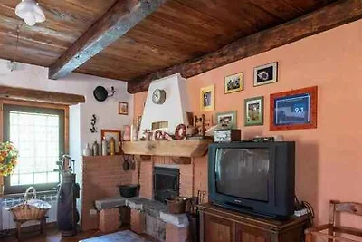 Ferienhaus In ruhiger Lage in den Bergen am R
