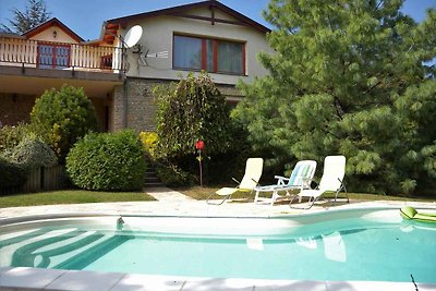 Ferienhaus mit Pool und Ausblick zum Balaton 