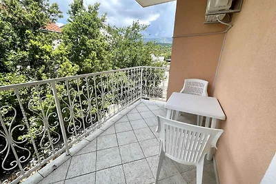 Studio mit Balkon und Klimaanlage
