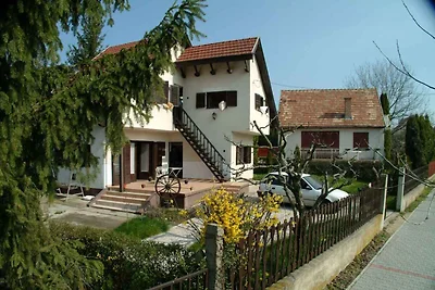 Ferienwohnung mit Terrasse und Grill