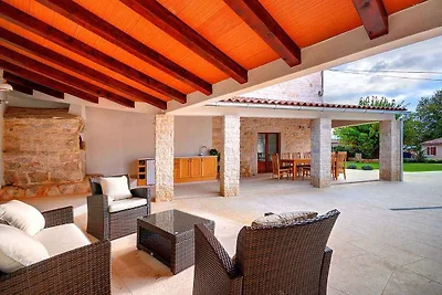 Villa mit Pool, Sauna, Sonnenterrasse und