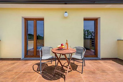 Ferienhaus mit Pool in ruhiger Lage