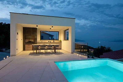 Villa mit privatem Pool und Sauna für bis zu 