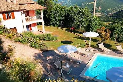 Ferienhaus Mit Terasse und Pool
