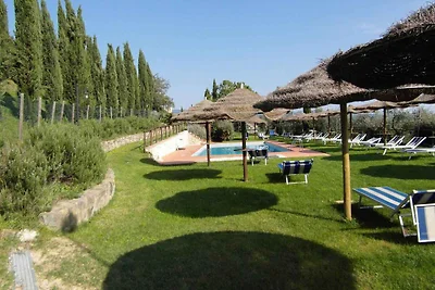 Studio mit eigenem Garten und Aussenpool