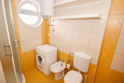 Ferienwohnung mit Balkon und Klimaanlage