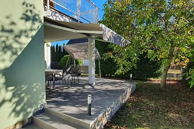 Ferienhaus mit Gartendusche und