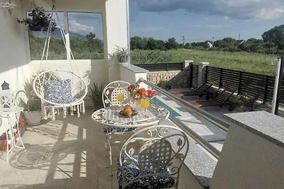 Ferienhaus mit Klimaanlage und Aussenpool