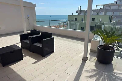 Studio mit Klimaanlage, Balkon und Internet