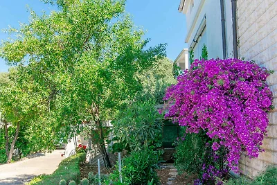 Ferienwohnung mit Terrasse und Grill