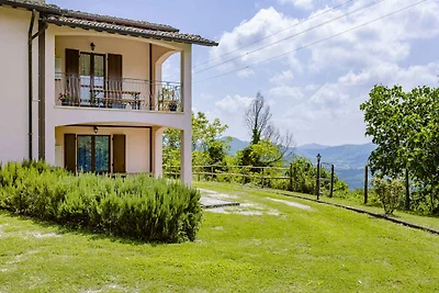 Ferienhaus Mit Terasse und Pool