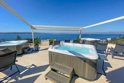 Ferienwohnung mit Whirlpool in Balkon, und mi