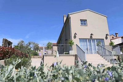 Villa mit beheiztem Pool