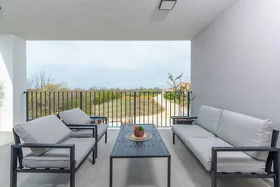 Villa Lucia mit Whirlpool und privatem Pool i