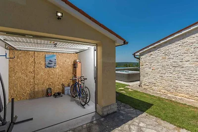 Ferienhaus mit Whirlpool und Pool
