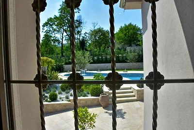 Villa mit Pool, Sauna