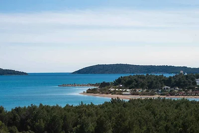 Ferienwohnung mit Klimaanlage, Whirlwanne und