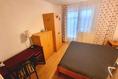 Ferienwohnung mit Terrasse und grossem Hof