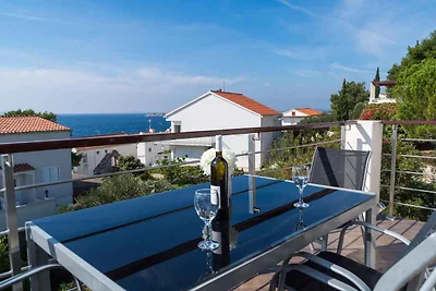 Ferienwohnung mit Terrasse und Klimaanlage