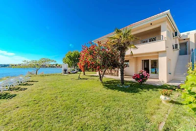 Komfortables Ferienapartment Batela mit Meerb