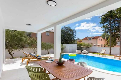 Villa mit Privatpool