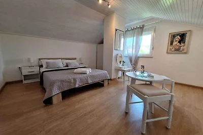 Ferienwohnung mit Balkon und Meerblick