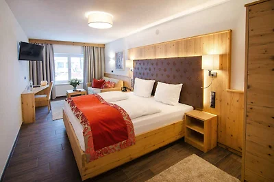 Hotelzimmer mit Skiraum und Wellnessbereich