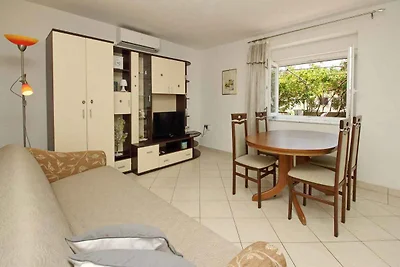 Ferienwohnung mit Terrasse und Klimaanlage