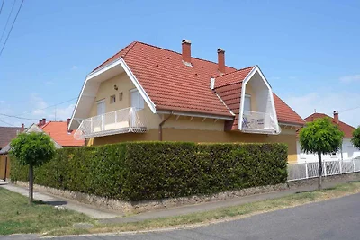 Ferienwohnung mit Grill und Tischtennisplatte